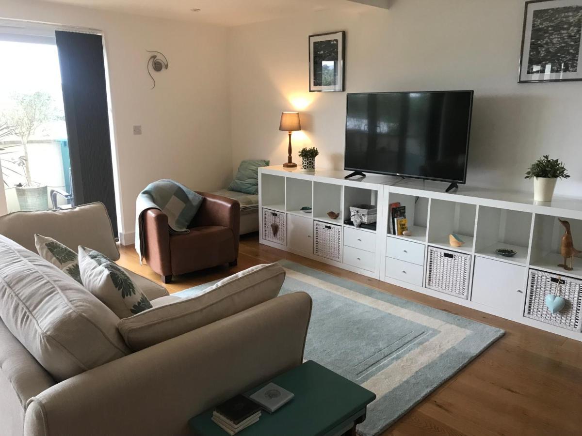 Modern Apartment With Stunning Views, Close To Amenities And St Ives Χέιλ Εξωτερικό φωτογραφία